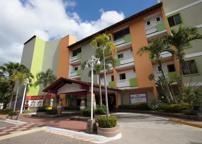 Decameron Los Cocos Guayabitos, Ramada All-Inclusive Resort Rincon de Guayabitos