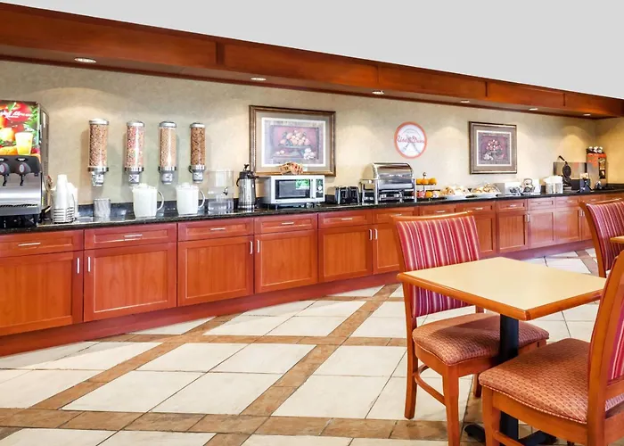 Howard Johnson By Wyndham Evansville East