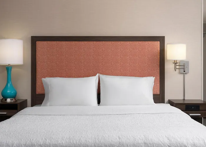 Hampton Inn & Suites Yonkers - Westchester