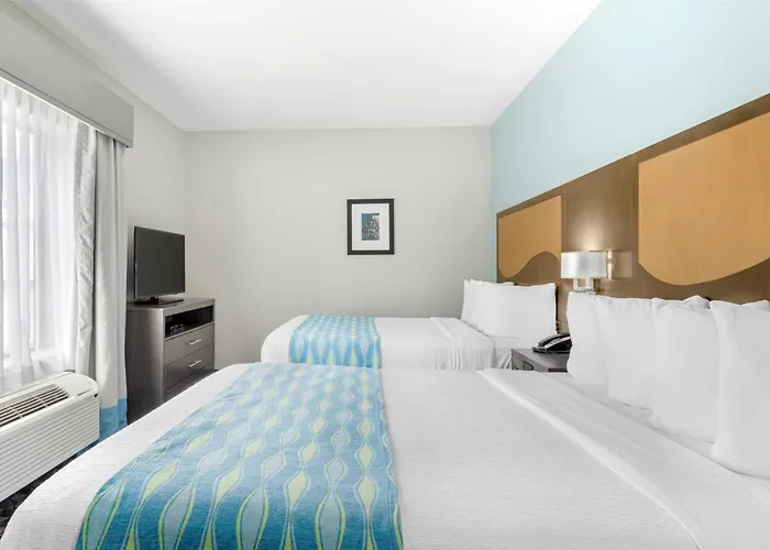 Best Western Plus Waller Hotel