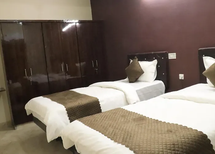 Posh Hotel-Best Business Hotel In Gulbarga