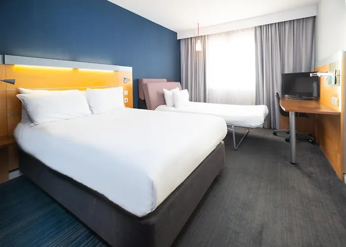 Holiday Inn Express Bedford By Ihg