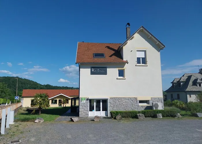 Logis Hôtel Restaurant Cruzel