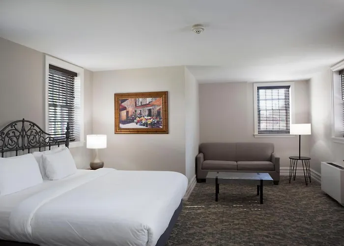 Normandy Farm Hotel & Conference Center