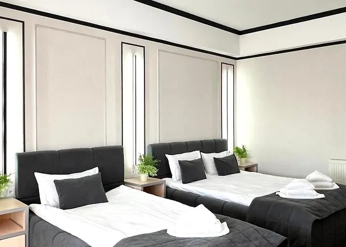 Caravan Hotel