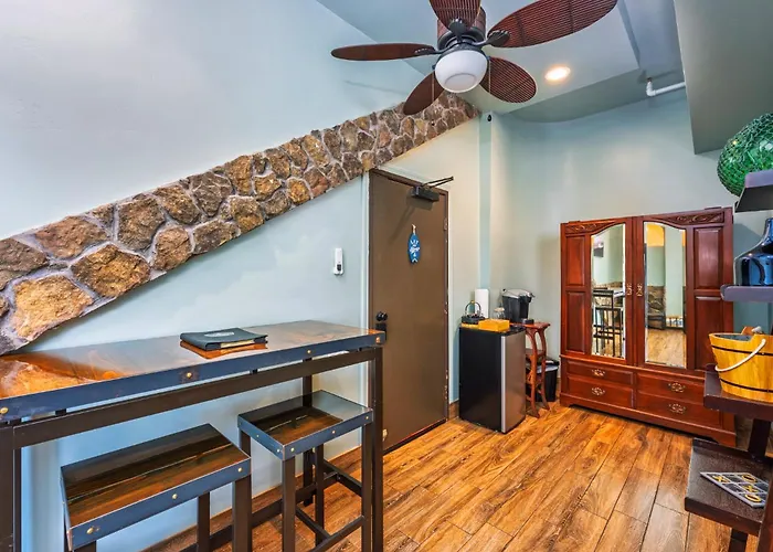 Nomads Hotel