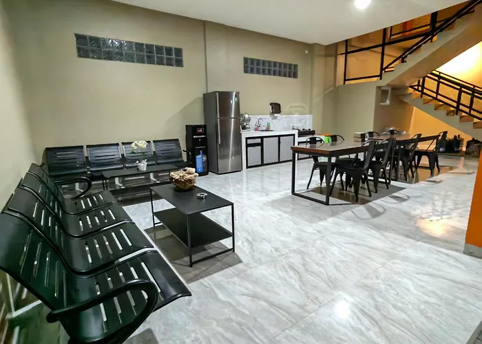 Joy Hotel