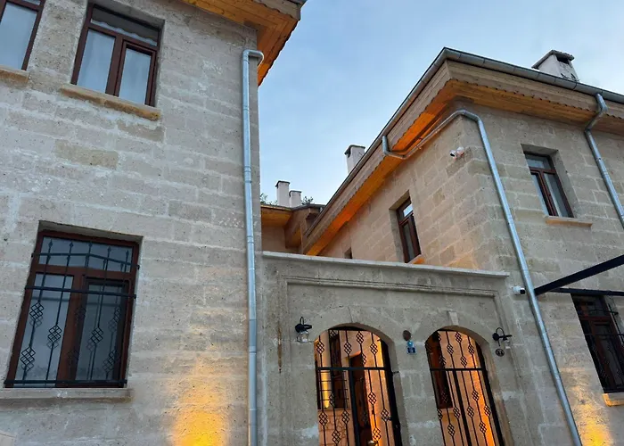 Colina Stone House