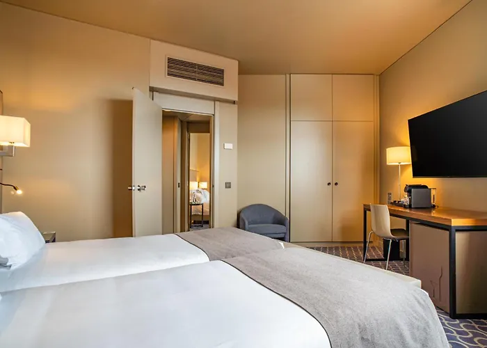 Hotel Dom Henrique - Downtown
