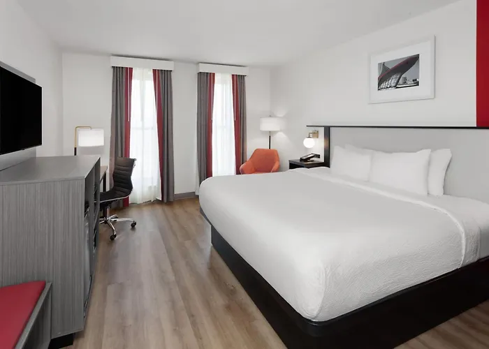 Ramada By Wyndham Milwaukee