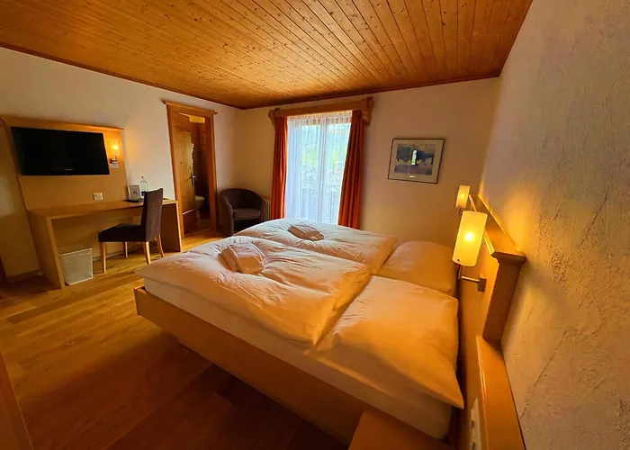 Madrisa Lodge