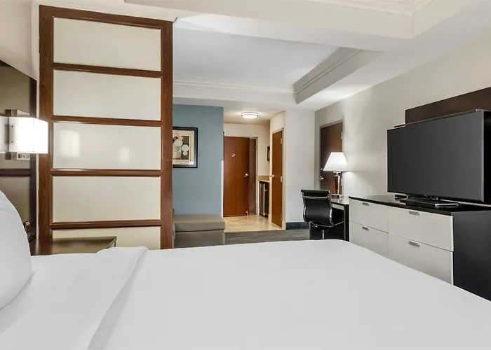 Best Western Plus Jfk Inn & Suites