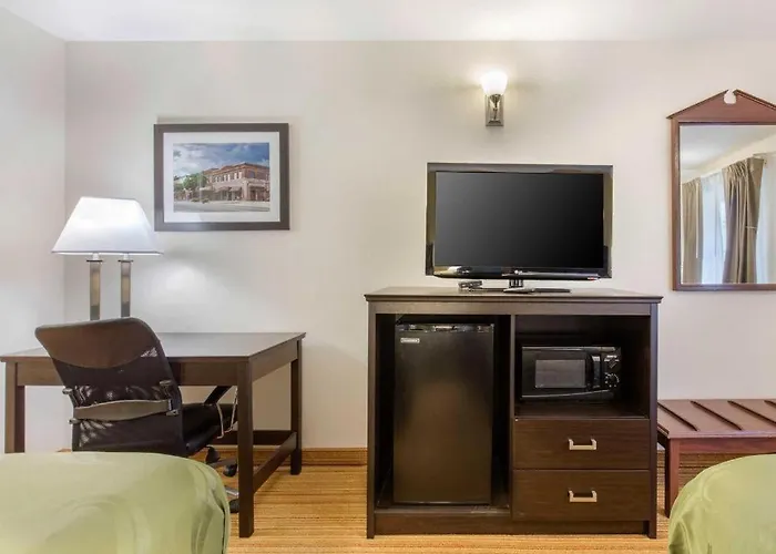 Quality Inn Arab Hwy 231