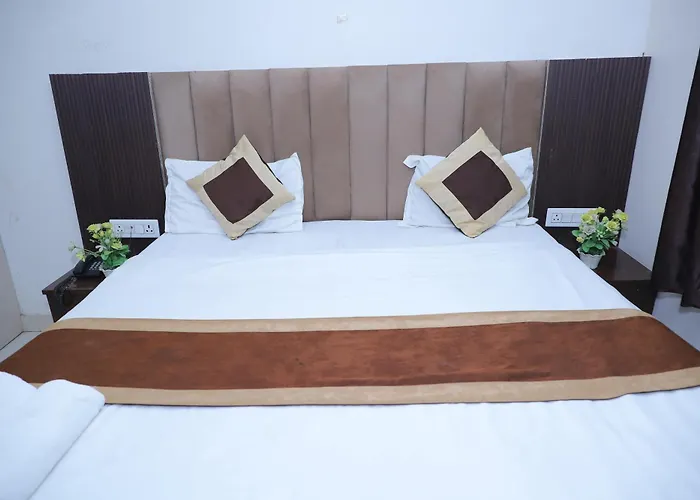 Hotel Green Apple Bareilly
