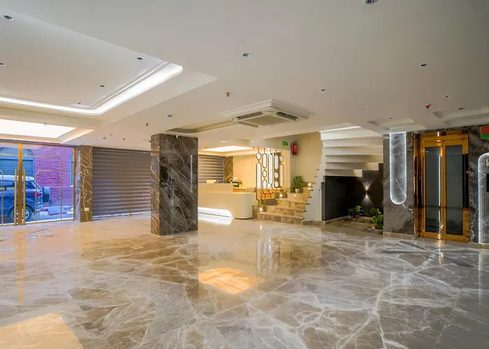 The Horizon By La Riqueza Hotels - A Premium Hotel In The Heart Of City - 05 Mins From New Delhi Station & Connaught Place
