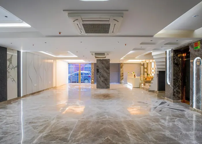 The Horizon By La Riqueza Hotels - A Premium Hotel In The Heart Of City - 05 Mins From New Delhi Station & Connaught Place