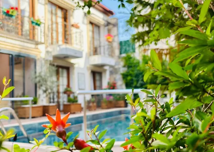 Saint John Hotel