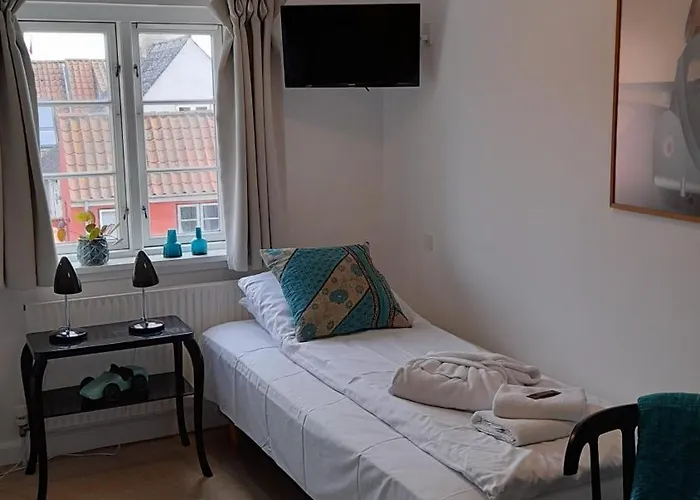 Femmasteren Hotel & Hostel