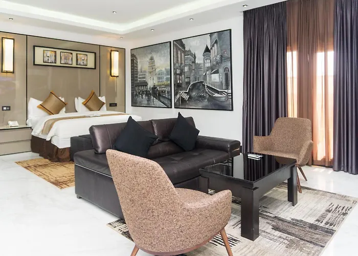 Greenpoint Hotel