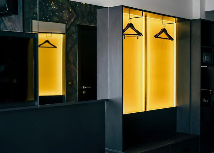 So City Hotel Adults Only