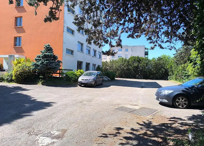 Adonis Lyon Est Hotel Artys