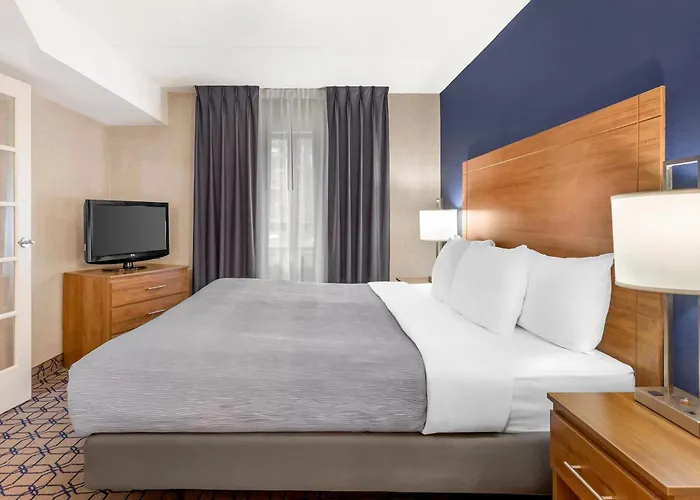 Quality Suites Whitby
