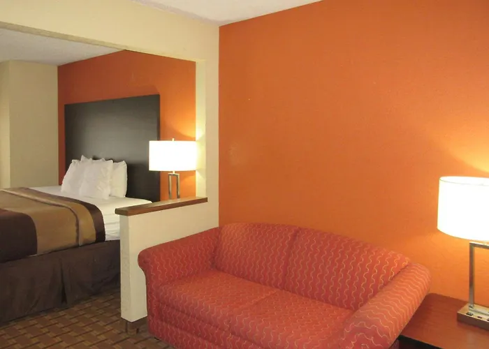 Quality Inn & Suites Benton Harbor - St Joseph
