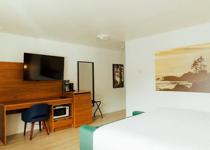 Ucluelet Wildwood Inn