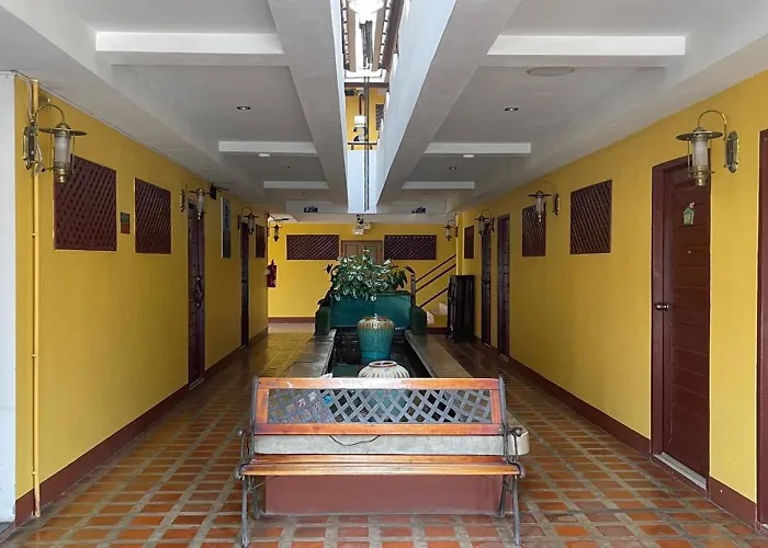 Yellow Tique Hotel
