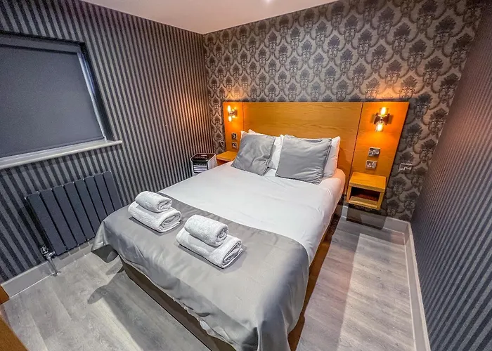 Quayside Hotel & Bar