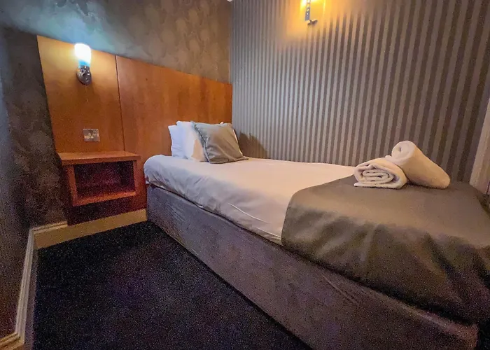 Quayside Hotel & Bar
