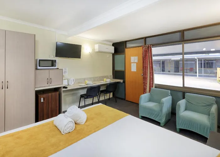 Biloela Centre Motel & Grevillea Steakhouse & Bar