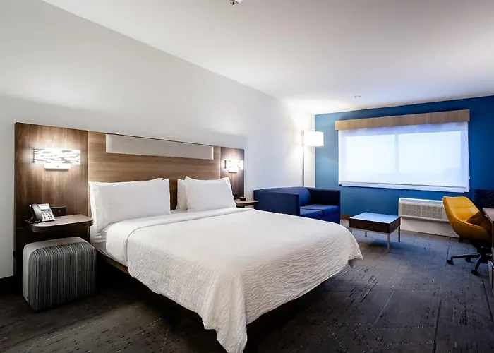 Holiday Inn Express & Suites Waco Downtown By Ihg