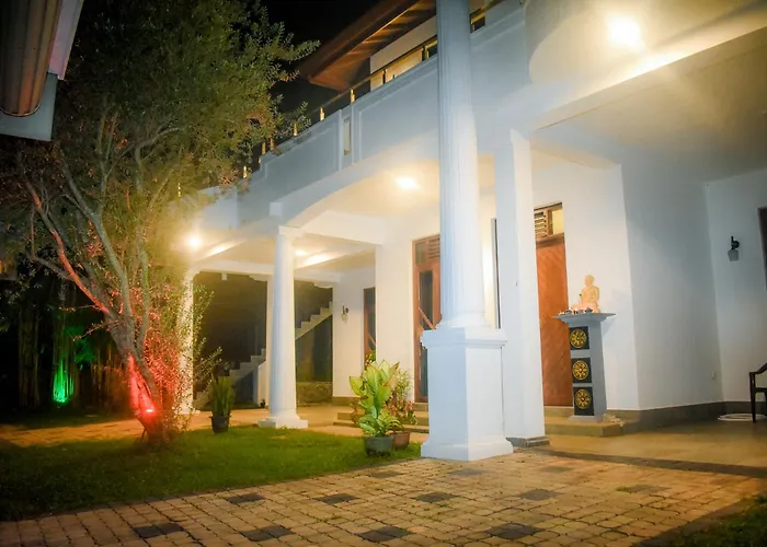 Serene Villa Airport Transit
