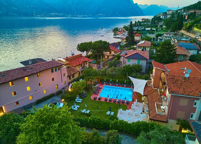 Hotel Luna Rossa (Adults Only) Malcesine