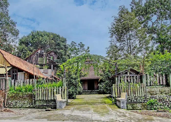 Hotel O Omah Baturan Syariah