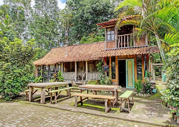 Hotel O Omah Baturan Syariah