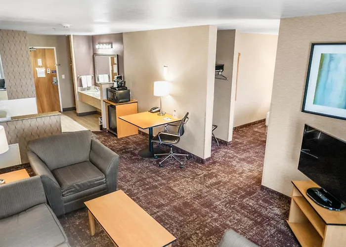Crystal Inn Hotel&Suites - West Valley City