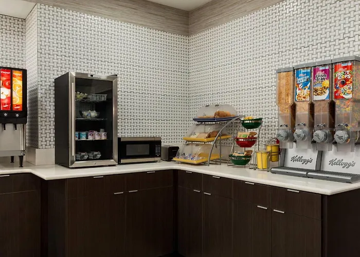 Days Inn & Suites By Wyndham Prattville-Montgomery