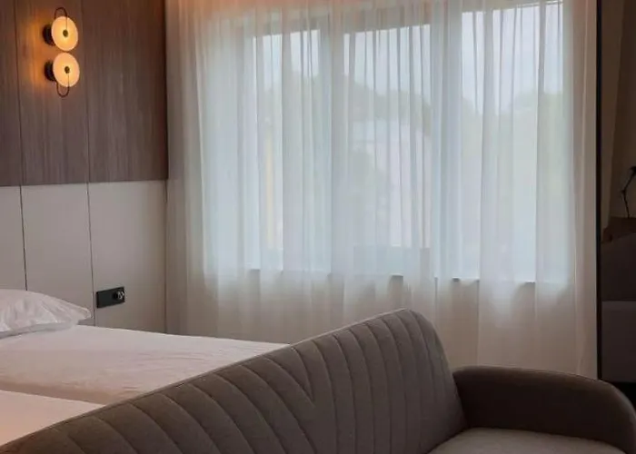 Hotel Savior