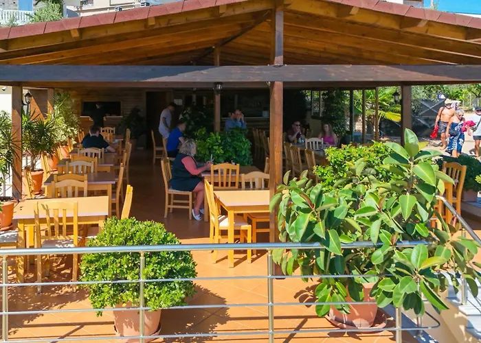 Hotel Lula Ksamil