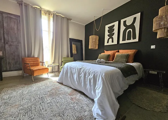 La Maison de Lyna - Suites de charme intra-muros avec parking&autonomie