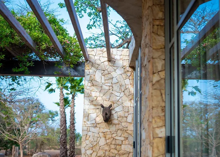 Casa del Toro Luxury Ranch
