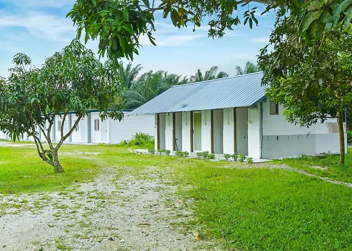 Hotel O Asiacamp Chalet Tanjung Karang