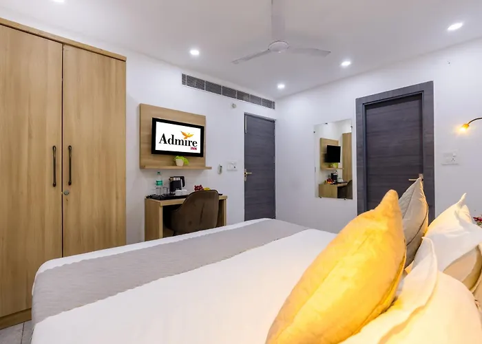 Hotel Admire Inn Sec - 104 By Aspl