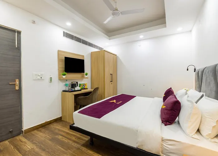 Hotel Admire Inn Sec - 104 By Aspl
