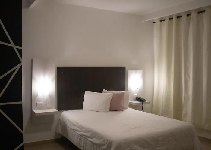 Hotel Los Lirios