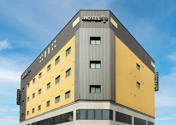 Hotel Moon Cheonan Shinbuldang