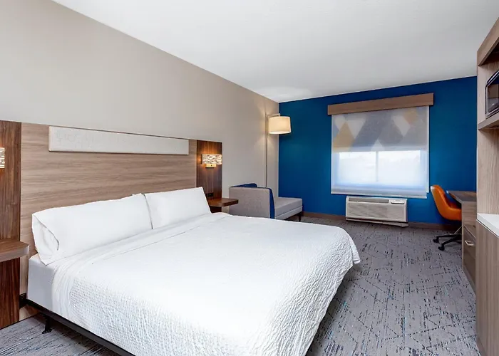 Holiday Inn Express & Suites Palm Coast - I-95