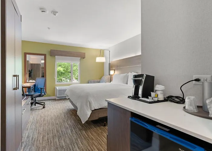 Holiday Inn Express And Suites Surrey By Ihg